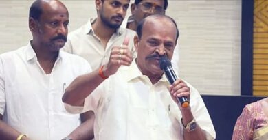 விஜய்’யிடம் எம்ஜிஆரை கண்டு கொண்டேன்!  கடம்பூர் ராஜு விளக்கம்